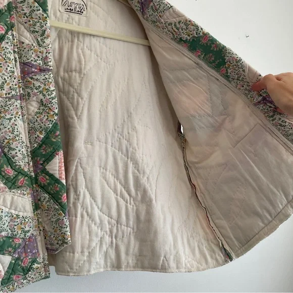 Handmade grandma quilted vest vintage Aiyia cottagecore prairie blanket large L - Picture 8 of 10